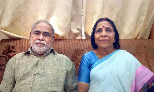 സുധാംബിക-കുമാരൻ അധ്യാപക ദമ്പതികളുടെ ഓർമയിൽ നിറവായി സതീശന്റ സ്കൂൾകാലം
