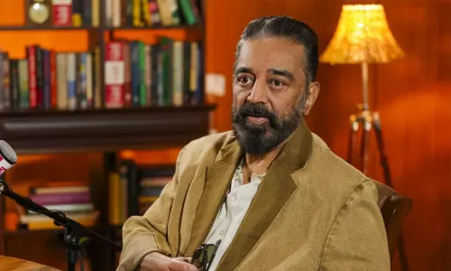 ധൂർത്ത് ഒഴിവാക്കൂ, സിനിമയെ രക്ഷിക്കൂ; പശ്ചിമേഷ്യൻ പ്രതിസന്ധിക്കിടയിൽ സിനിമാലോകത്തോട് കമൽ ഹാസന്റെ അഭ്യർത്ഥന ധൂർത്ത് ഒഴിവാക്കൂ, സിനിമയെ രക്ഷിക്കൂ; പശ്ചിമേഷ്യൻ പ്രതിസന്ധിക്കിടയിൽ സിനിമാലോകത്തോട് കമൽ ഹാസന്റെ അഭ്യർത്ഥന