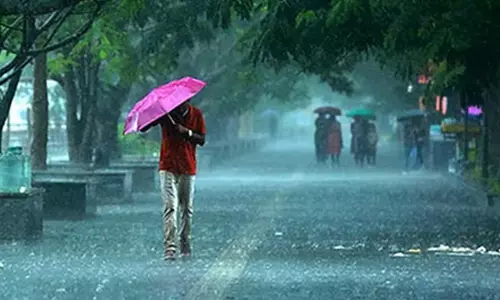 മഴയെത്തും മുന്നേയൊരു മുന്നറിയിപ്പ് മഴയെത്തും മുന്നേയൊരു മുന്നറിയിപ്പ്