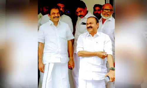 ഒരുങ്ങുന്നു വി.ഡി ടീം; ചെ​ന്നി​ത്ത​ല​ക്ക്​ ആ​ഭ്യ​ന്ത​രം,  ധ​ന​വ​കു​പ്പ്​ മു​ഖ്യ​മ​ന്ത്രി​ക്കെ​ന്നും​ സൂ​ച​ന