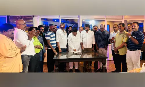 കർണാടക പ്രവാസി കോൺഗ്രസ് നേതാക്കൾ സന്തോഷം പങ്കുവെച്ചു
