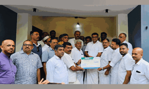 കെ.​എം.​സി.​സി പ്ര​വാ​സി കെ​യ​ർ പ​ദ്ധ​തി ആ​നു​കൂ​ല്യവി​ത​ര​ണോ​ദ്ഘാ​ട​നം