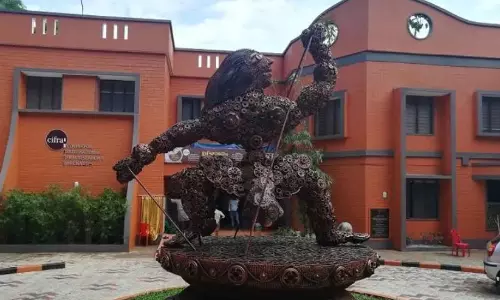 ചലച്ചിത്ര മേഖലക്കും വേണം കരുതലുള്ള കരങ്ങള്‍ -പി.ആർ.സുമേരൻ