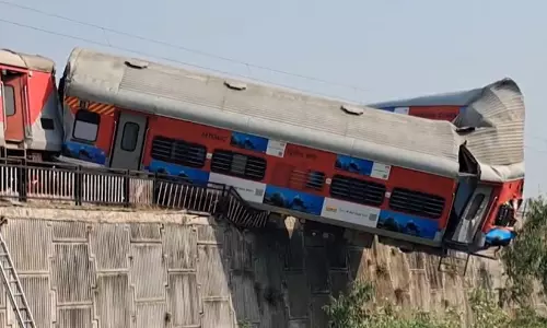 ഋഷികേശിൽ ഉജ്ജയിനി എക്സ്പ്രസ് പാളം തെറ്റി; യാത്രക്കാരില്ലാതിരുന്നതിനാൽ ഒഴിവായത് വൻ ദുരന്തം