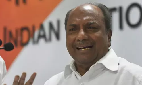 കോടിക്കണക്കിന് പണം ചെലവഴിച്ചിട്ടും അട്ടപ്പാടിയിൽ പഴയ സ്ഥിതി തന്നെ; പ്രത്യേക ശ്രദ്ധ നൽകണമെന്ന് എ.കെ ആന്റണി കോടിക്കണക്കിന് പണം ചെലവഴിച്ചിട്ടും അട്ടപ്പാടിയിൽ പഴയ സ്ഥിതി തന്നെ; പ്രത്യേക ശ്രദ്ധ നൽകണമെന്ന് എ.കെ ആന്റണി
