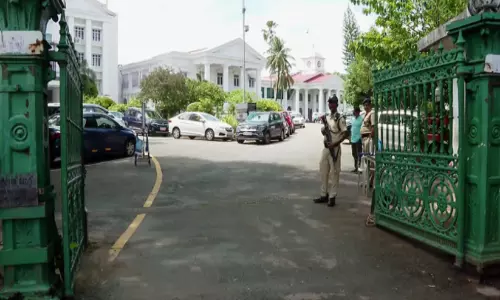 നീണ്ട പത്ത് വർഷങ്ങൾക്ക് ശേഷം സെക്രട്ടറിയേറ്റിലെ സമര ഗേറ്റ് തുറന്നു നീണ്ട പത്ത് വർഷങ്ങൾക്ക് ശേഷം സെക്രട്ടറിയേറ്റിലെ സമര ഗേറ്റ് തുറന്നു