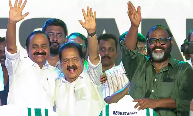 വകുപ്പ് വിഭജനം പൂർത്തിയായി; ഫിഷറീസ് ലീഗിന് തന്നെ, ആരോഗ്യവും ദേവസ്വവും കെ. മുരളീധരന്, റവന്യൂ അനിൽ കുമാറിന് വകുപ്പ് വിഭജനം പൂർത്തിയായി; ഫിഷറീസ് ലീഗിന് തന്നെ, ആരോഗ്യവും ദേവസ്വവും കെ. മുരളീധരന്, റവന്യൂ അനിൽ കുമാറിന്