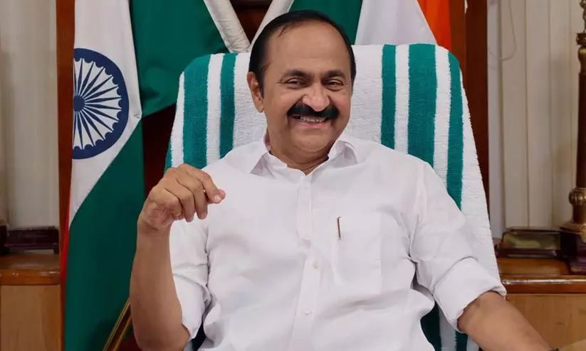 സിൽവർ ലൈൻ: അധികാരവാശിക്ക് അതിവേഗ തിരുത്ത് സിൽവർ ലൈൻ: അധികാരവാശിക്ക് അതിവേഗ തിരുത്ത്