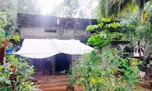 മലയിടം തുരുത്തിൽ കുടിയൊഴിപ്പിക്കലിൽ സംഘർഷം; നടപടി സുപ്രീം കോടതി ഉത്തരവിനെ തുടർന്ന്; ഒഴിപ്പിക്കൽ നിർത്തി വെക്കാൻ സർക്കാർ നിർദേശം