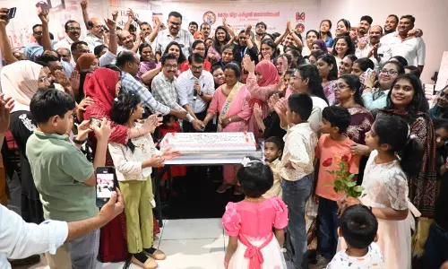 ഭൂമിയിലെ മാലാഖമാർക്ക് കരുതലിന്‍റെ കരസ്പർശം; 125 നഴ്സുമാരെ ആദരിച്ച് കൊല്ലം ജില്ല അസോസിയേഷൻ