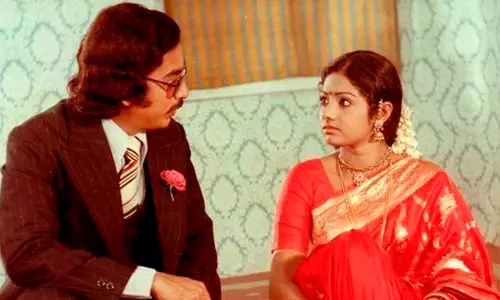 ചോര നനഞ്ഞ മണ്ണിൽ വിരിഞ്ഞ ചുവന്ന റോസാപ്പൂക്കൾ; തമിഴ് സിനിമയുടെ സമവാക്യങ്ങൾ തച്ചുടച്ച സിഗപ്പു റോജാക്കൾ ചോര നനഞ്ഞ മണ്ണിൽ വിരിഞ്ഞ ചുവന്ന റോസാപ്പൂക്കൾ; തമിഴ് സിനിമയുടെ സമവാക്യങ്ങൾ തച്ചുടച്ച സിഗപ്പു റോജാക്കൾ