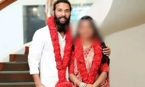 കുംഭമേള പെണ്കുട്ടിയുടെ വിവാഹം: മധ്യപ്രദേശ് പൊലീസ് റിപ്പോർട്ട് ഹാജരാക്കിയില്ല കുംഭമേള പെണ്കുട്ടിയുടെ വിവാഹം: മധ്യപ്രദേശ് പൊലീസ് റിപ്പോർട്ട് ഹാജരാക്കിയില്ല