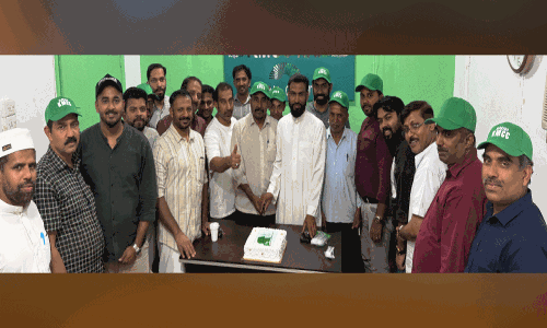 വി.​ഡി. മ​ന്ത്രി​സ​ഭ​യു​ടെ സ​ത്യ​പ്ര​തി​ജ്ഞ: ആ​ഘോ​ഷ​മാ​ക്കി ഹാ​ഇ​ൽ കെ.​എം.​സി.​സി