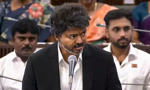 വിജയ് സർക്കാറിന്റെ വിശ്വാസവോട്ടെടുപ്പ്; സി.ബി.ഐ അന്വേഷണവും രാഷ്ട്രപതി ഭരണവും ആവശ്യപ്പെട്ട് സുപ്രീംകോടതിയിൽ ഹരജി
