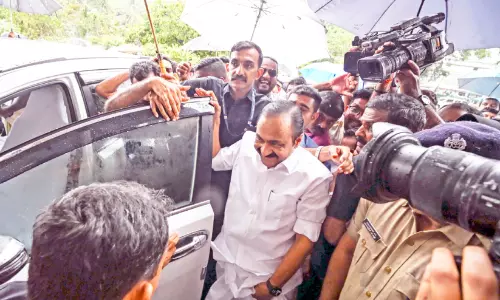 പുതിയ മുഖ്യമന്ത്രിയും പ്രതീക്ഷകളും പുതിയ മുഖ്യമന്ത്രിയും പ്രതീക്ഷകളും