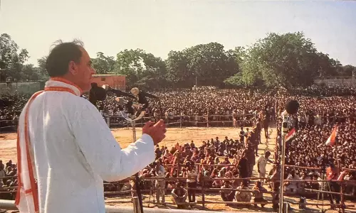 രാജീവ് ഗാന്ധി: സ്നേഹത്തിന്റെയും ദർശനത്തിന്റെയും അണയാത്ത ജ്വാല