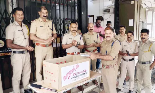 ‘ക​രു​ത​ൽ​പെ​ട്ടി’​യൊ​രു​ക്കി   പെ​രു​വ​ന്താ​നം പൊ​ലീ​സ്
