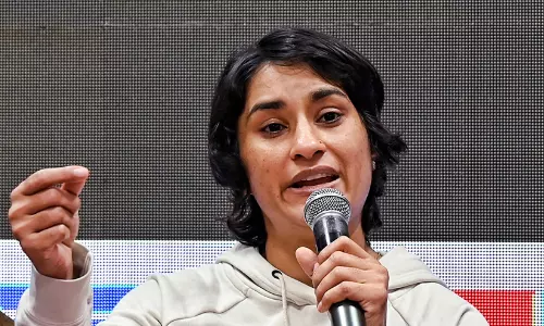 വിനേഷ് ഫോഗട്ടിന്റെ വിലക്ക്; ഗുസ്തി ഫെഡറേഷന് ഡൽഹി ഹൈകോടതിയുടെ രൂക്ഷവിമർശനം