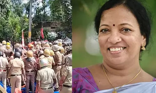 മലയിടംതുരുത്തിലെ പാരിയത്ത്കാവ് കുടിയൊഴിപ്പിക്കൽ: പൊലീസിനെതിരെ മന്ത്രി കെ.എ. തുളസി, പൊലീസ് പ്രകോപനപരമായി ഇടപ്പെട്ടു മലയിടംതുരുത്തിലെ പാരിയത്ത്കാവ് കുടിയൊഴിപ്പിക്കൽ: പൊലീസിനെതിരെ മന്ത്രി കെ.എ. തുളസി, പൊലീസ് പ്രകോപനപരമായി ഇടപ്പെട്ടു