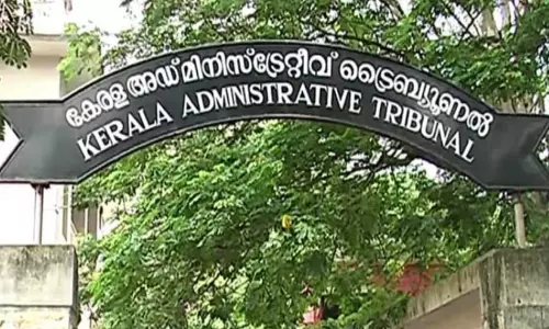 പൊലീസ് അസോസിയേഷന്‍ ഭാരവാഹികളുടെ സ്ഥലംമാറ്റം: സര്‍ക്കാരിന് തിരിച്ചടി, ഉത്തരവ് സ്റ്റേ ചെയ്ത് കേരള അഡ്മിനിസ്‌ട്രേറ്റീവ് ട്രിബ്യൂണൽ