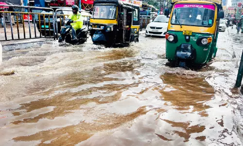 മഴയത്ത് ഇവിടേക്ക് വന്നാൽ പെട്ടു...
