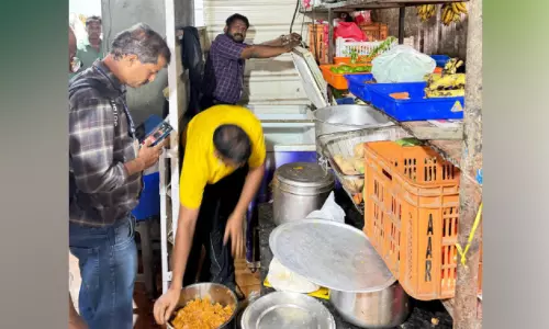 ആരോഗ്യവകുപ്പ് പരിശോധന; 75 കടകൾക്ക് നോട്ടീസ്, മൂന്നു കടകൾ പൂട്ടണം ആരോഗ്യവകുപ്പ് പരിശോധന; 75 കടകൾക്ക് നോട്ടീസ്, മൂന്നു കടകൾ പൂട്ടണം