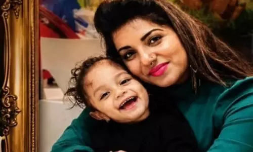 ഷാർജയിൽ മലയാളി യുവതിയും കുഞ്ഞും മരിച്ച നിലയിൽ