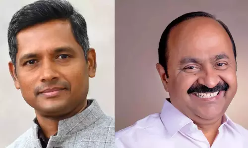 ‘ബി.ജെ.പി ചെയ്താൽ വോട്ടു ചോരിക്കുള്ള സമ്മാനം. വി.ഡി. സതീശൻ ചെയ്താൽ ജനാധിപത്യത്തിന്റെ സൗന്ദര്യം’; രത്തൻ ഖേൽക്കറിന്റെ നിയമനത്തെ വിമർശിച്ച് സി.പി.എമ്മും ബി.ജെ.പിയും ‘ബി.ജെ.പി ചെയ്താൽ വോട്ടു ചോരിക്കുള്ള സമ്മാനം. വി.ഡി. സതീശൻ ചെയ്താൽ ജനാധിപത്യത്തിന്റെ സൗന്ദര്യം’; രത്തൻ ഖേൽക്കറിന്റെ നിയമനത്തെ വിമർശിച്ച് സി.പി.എമ്മും ബി.ജെ.പിയും