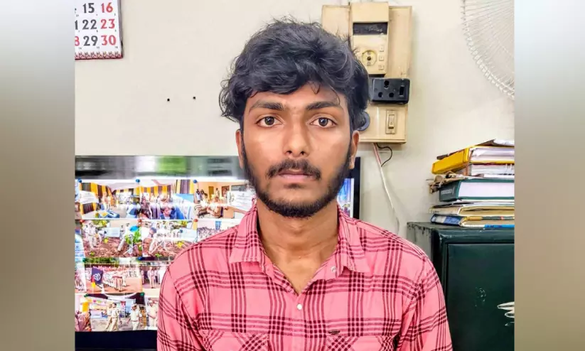 വൈദ്യുതി ഫോർമാനെ കാറിടിച്ച് മുങ്ങിയ എൻജിനീയറിങ് വിദ്യാർഥി അറസ്റ്റിൽ വൈദ്യുതി ഫോർമാനെ കാറിടിച്ച് മുങ്ങിയ എൻജിനീയറിങ് വിദ്യാർഥി അറസ്റ്റിൽ