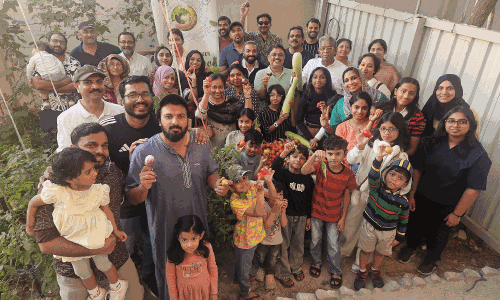 പ്ര​വാ​സ മ​ണ്ണി​ൽ പൊ​ന്നു​വി​ള​യി​ച്ച് ക്യു​ഗെ​റ്റ്;   വി​ള​വെ​ടു​ത്ത​ത് 454 കി​ലോ ജൈ​വ​പ​ച്ച​ക്ക​റി