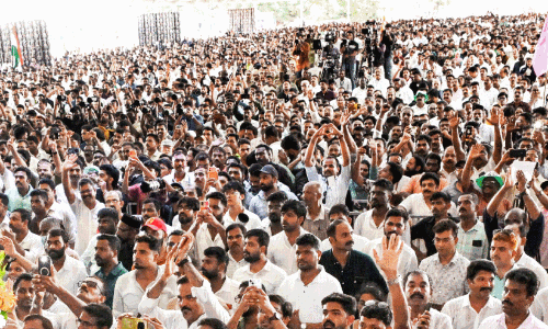 ജനവികാരം ഒപ്പമാണ്  കേരളം മാറുമോ?