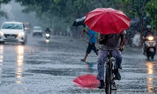 മഴ വരുന്നേ മഴ: നാല് ജില്ലകളിൽ യെല്ലോ അലർട്ട്