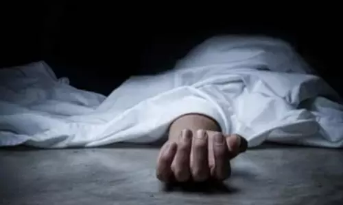 നീറ്റ് പരീക്ഷക്ക് പിന്നാലെ 18 കാരി അപ്പാർട്ട്മെന്റിൽ തൂങ്ങിമരിച്ച നിലയിൽ; അന്വേഷണം ഊർജിതമാക്കി പൊലീസ്