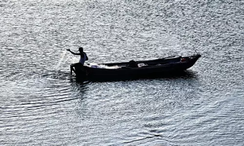 കർണ്ണാടകയിൽ കക്ക വാരാന്‍ പുഴയിലിറിങ്ങിയ എട്ട് പേർ മുങ്ങി മരിച്ചു