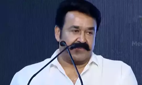 ഒരാളെ മുഖ്യമന്ത്രിയാക്കാൻ നാടൊന്നാകെ മുറവിളി കൂട്ടിയ അനുഭവം വിരളം -മോഹൻലാൽ; ‘വി.ഡി. സതീശൻ നെഹ്റുവിനെ പോലെ വലിയൊരു ഡ്രീമർ’