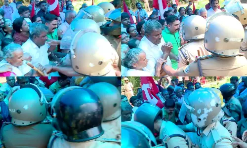 മ​ല​യി​ടം തു​രു​ത്ത് പ​ര്യ​ത്ത് ഉ​ന്ന​തി: ഹ​ര​ജി ഇ​ന്ന് പ​രി​ഗ​ണി​ക്കും