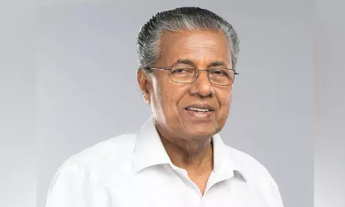 ഇന്ധനവിലവർധന: ജനങ്ങളെ കൊള്ളയടിക്കുന്ന ബി.ജെ.പി നിലപാട് തിരുത്തണം; സംസ്ഥാന സർക്കാറിനെതിരെയും വിമർശനവുമായി പിണറായി വിജയൻ