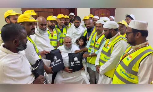 ഇബ്രാഹിം ഖലീൽ അൽ ബുഖാരി തങ്ങൾക്കും ഡോ. അബ്ദുൽ ഹക്കീം അസ്ഹരിക്കും സ്വീകരണം