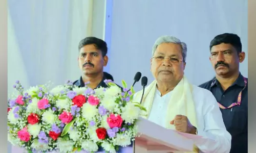 കർണാടയിൽ ഭരണ നേതൃമാറ്റ അഭ്യൂഹങ്ങള്‍; ഹൈക്കമാൻഡ് ഡൽഹിയിലേക്ക് വിളിപ്പിച്ചെന്ന് സിദ്ധരാമയ്യ