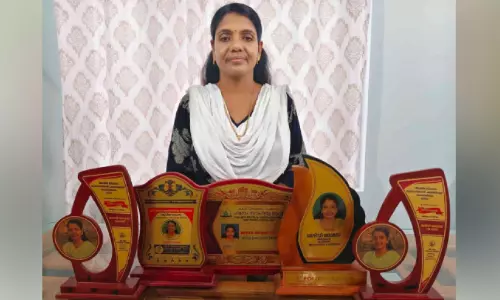 അധ്യാപന തിരക്കുകൾക്കിടയിലും കവിതയെ നെഞ്ചോടുചേർത്ത് മേഴ്സി