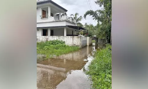 ദുരിതത്തിന് ശമനമില്ല; ജില്ലയിൽ രണ്ടുമരണം -ആലപ്പുഴ നഗരത്തിൽ 500 വീടുകളിൽ വെള്ളംകയറി