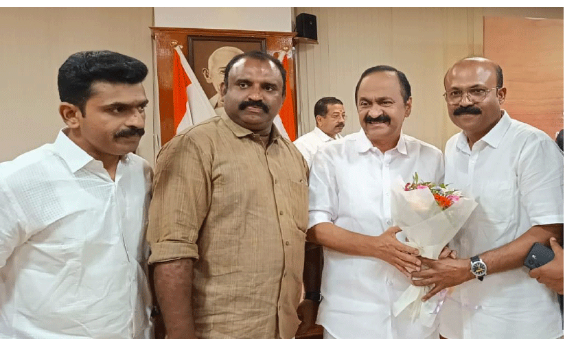 മുഖ്യമന്ത്രിയുമായി ഒ.ഐ.സി.സി നേതാക്കൾ കൂടിക്കാഴ്ച നടത്തി മുഖ്യമന്ത്രിയുമായി ഒ.ഐ.സി.സി നേതാക്കൾ കൂടിക്കാഴ്ച നടത്തി