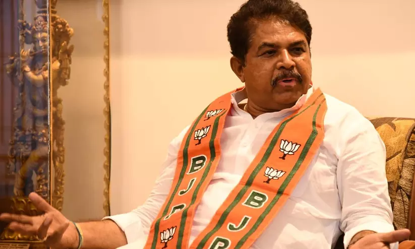 കർണാടക സർക്കാർ ‘കോമ സ്റ്റേജില് -ആർ. അശോക കർണാടക സർക്കാർ ‘കോമ സ്റ്റേജില് -ആർ. അശോക