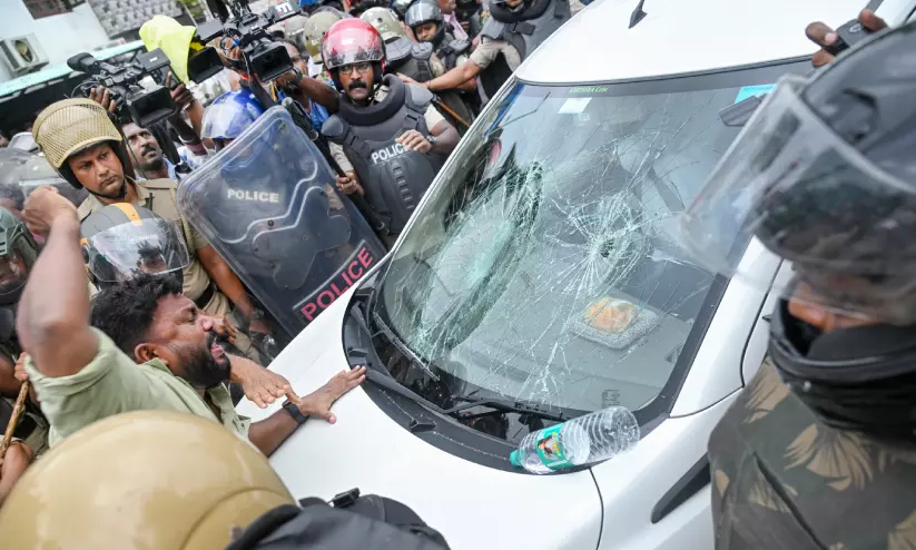 ആദായ നികുതി വെട്ടിപ്പ് മുതൽ ഇ.ഡി റെയ്ഡ് വരെ: ഇടപെട്ടത് നാല് ഏജൻസികൾ ആദായ നികുതി വെട്ടിപ്പ് മുതൽ ഇ.ഡി റെയ്ഡ് വരെ: ഇടപെട്ടത് നാല് ഏജൻസികൾ