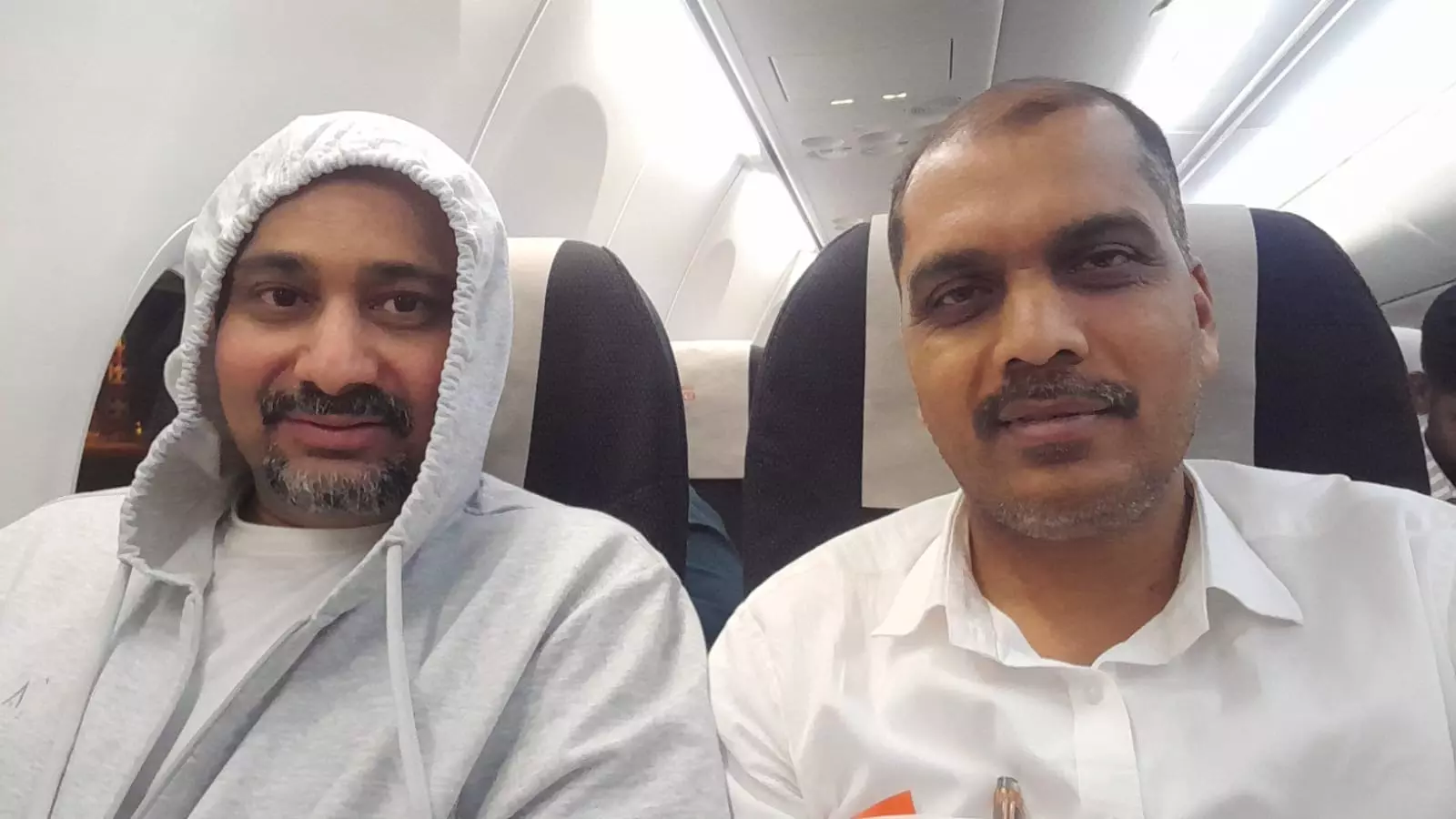 സൗദി ജയിലിൽ നിന്ന് മോചിതനായ അബ്ദുൽ റഹീം നാട്ടിലേക്ക്; രണ്ട് പതിറ്റാണ്ടിന് ശേഷം ഉമ്മയുടെ ചാരത്തേക്ക് സൗദി ജയിലിൽ നിന്ന് മോചിതനായ അബ്ദുൽ റഹീം നാട്ടിലേക്ക്; രണ്ട് പതിറ്റാണ്ടിന് ശേഷം ഉമ്മയുടെ ചാരത്തേക്ക്