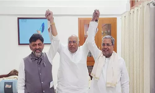 കർണാടകയിൽ രാഷ്ട്രീയ നാടകം മുറുകുന്നു; സിദ്ധരാമയ്യക്ക് പകരക്കാരൻ മല്ലികാർജുൻ ഖാർഗെ?