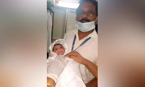 കുഞ്ഞുകരച്ചിൽ തുണയായി; ജീവിതത്തിലേക്ക് തിരിച്ചെത്തി നവജാതശിശു