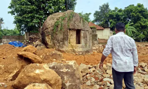 പാണ്ഡവൻപാറ പൊട്ടിക്കുന്നതിനെതിരെ പ്രതിഷേധവുമായി പൗരസമിതി