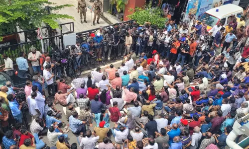 ഇ.ഡി റെയ്ഡ്: സംസ്ഥാന വ്യാപകമായി സി.പി.എം പ്രതിഷേധം, തലസ്ഥാനത്ത് സംഘർഷം