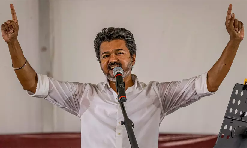 വിജയ് സർക്കാരിനെതിരെ വിമർശനം; പുതിയ തലമുറൈ ചാനലിന് തമിഴ്നാട്ടിൽ വിലക്ക് വിജയ് സർക്കാരിനെതിരെ വിമർശനം; പുതിയ തലമുറൈ ചാനലിന് തമിഴ്നാട്ടിൽ വിലക്ക്